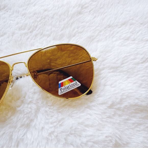 Edward Gold Polarized Aviator Classic Sunglasses - Picture 5 of 9